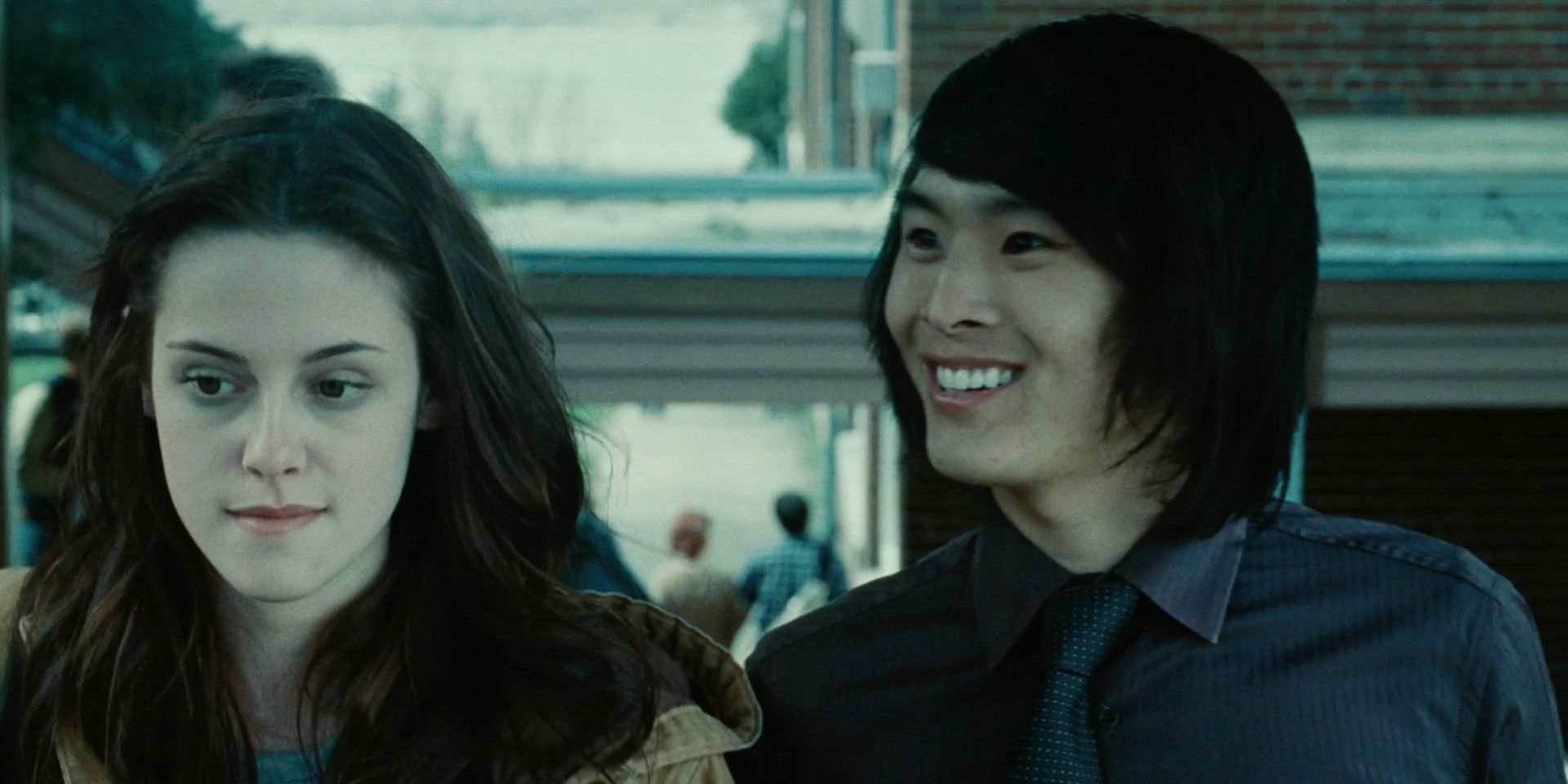 justin chon and kristen stewart as eric and bella in twilight