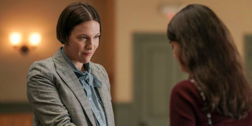 Olivia speaks to Sam in Single Drunk Female.