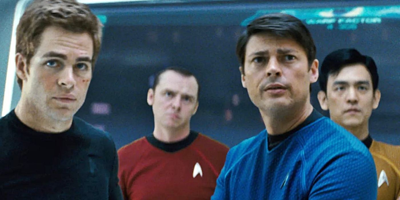 Chris Pine, Simon Pegg, Karl Urban, and John Cho in Star Trek 2009