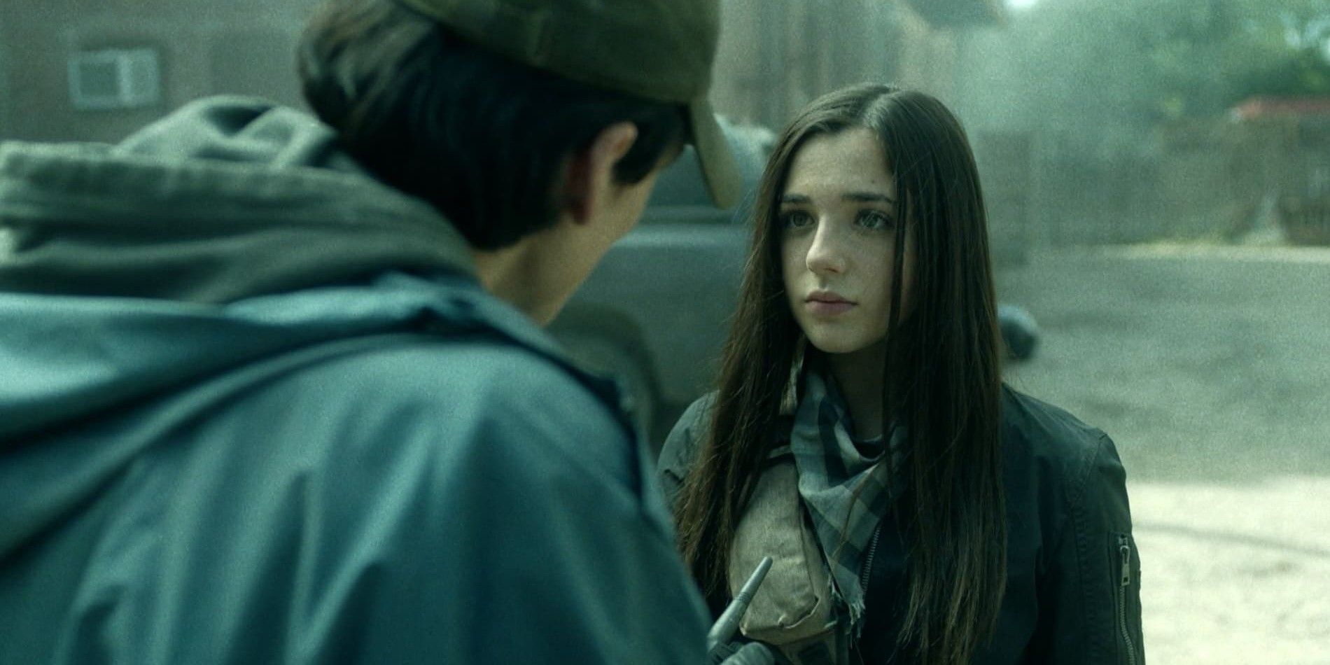 Alexa Nisenson as Charlie in Walking Dead