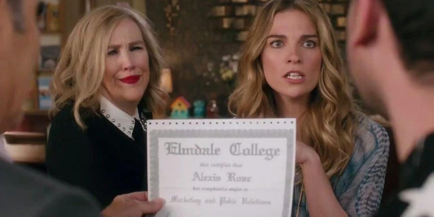 Alexis and Moira found a spelling error on her diploma on Schitts Creek