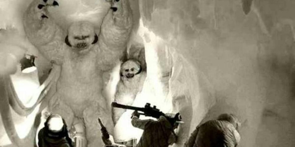 An image of a Wampa attacking the Rebel base in Star Wars