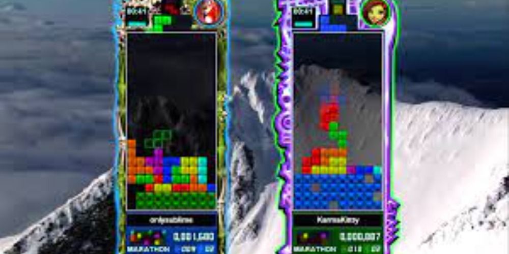 An image of two players playing Tetris Evolution