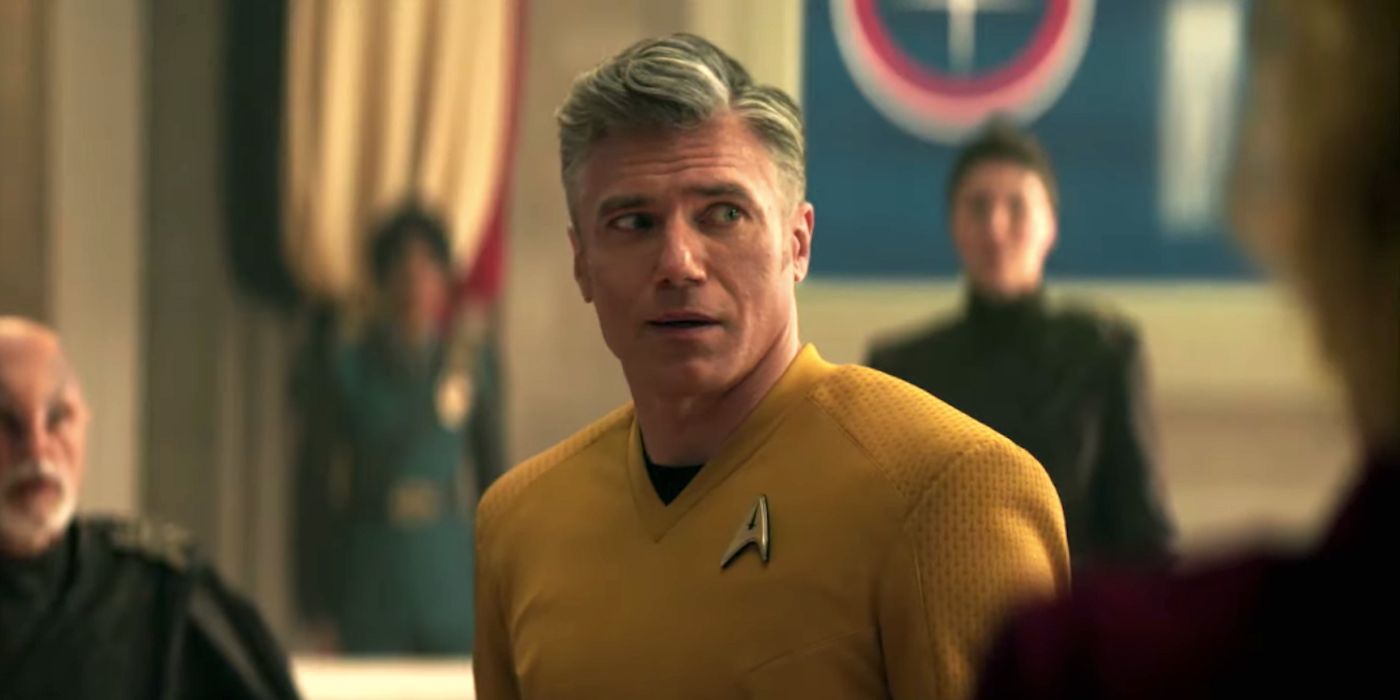 Anson Mount como Capitão Christopher Pike em Star Trek Strange New Worlds