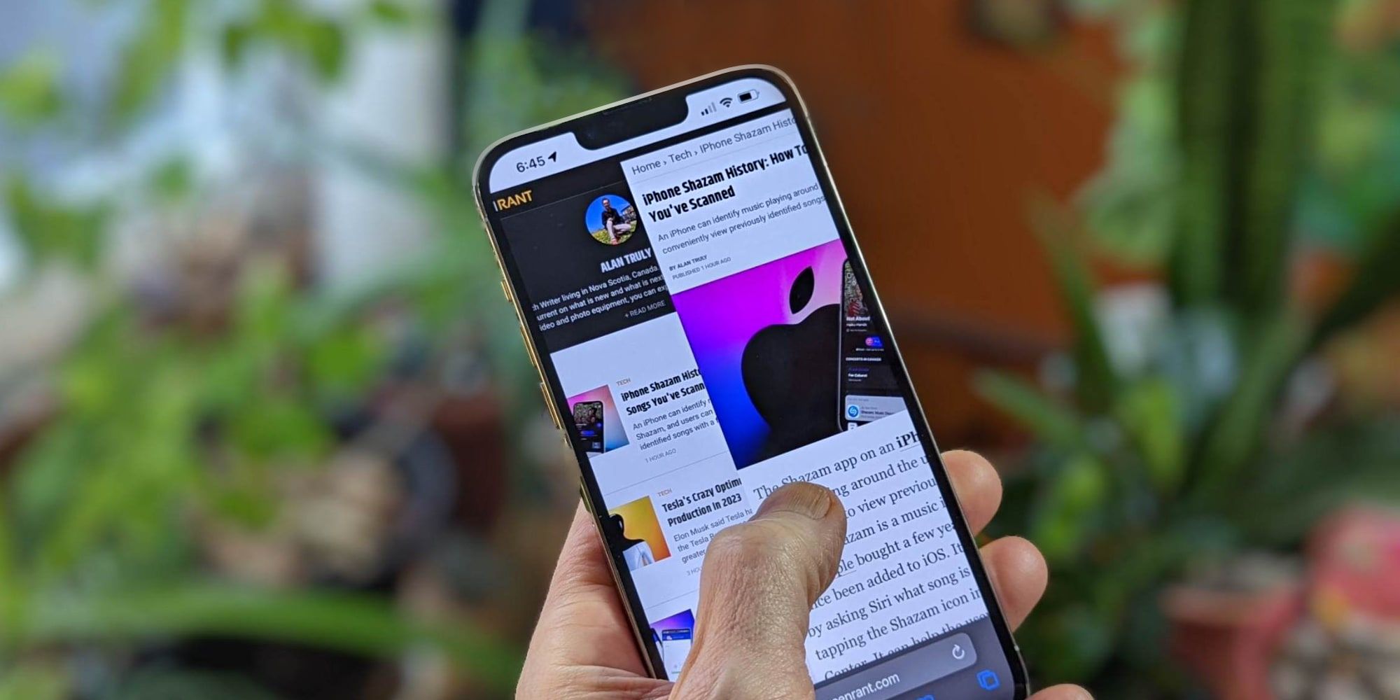 Apple iPhone 13 Pro Swipe Back Gesture in Safari