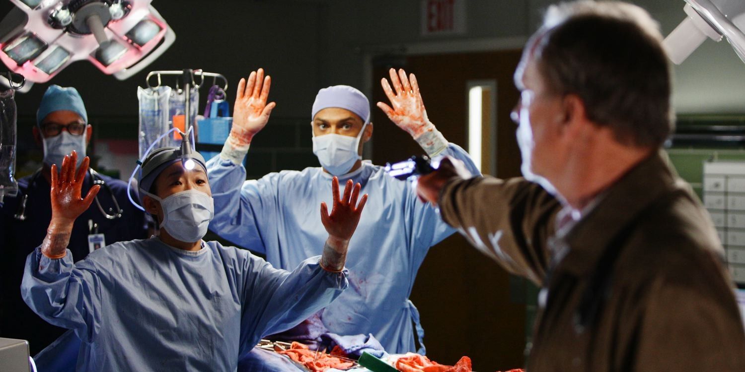 Cristina and Jackson held at gunpoint during Derek&rsquo;s surgery