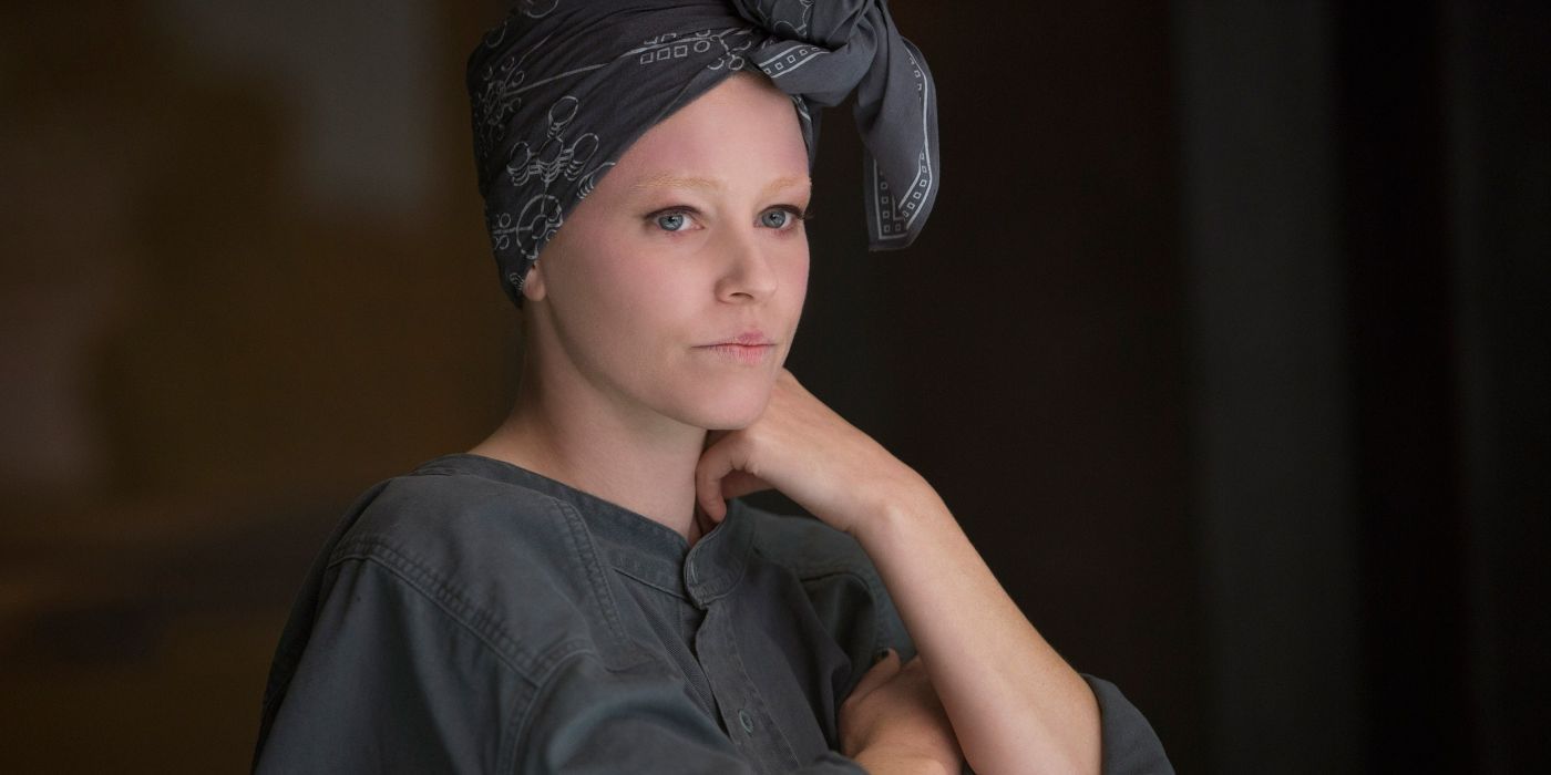 Effie without her wig and makeup at District 13 From The Hunger Games 