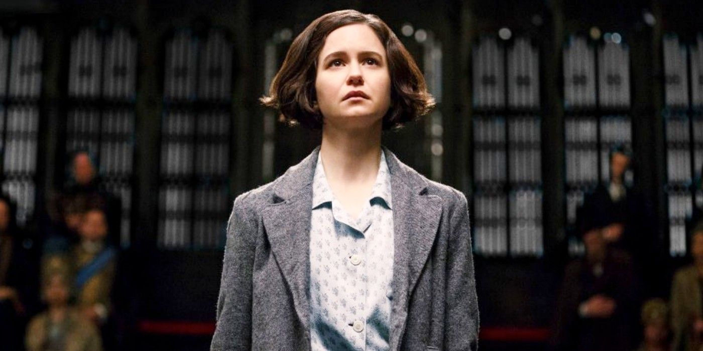 Tina Goldstein looking worried in Fantastic Beasts: The Crimes of Grindelwald