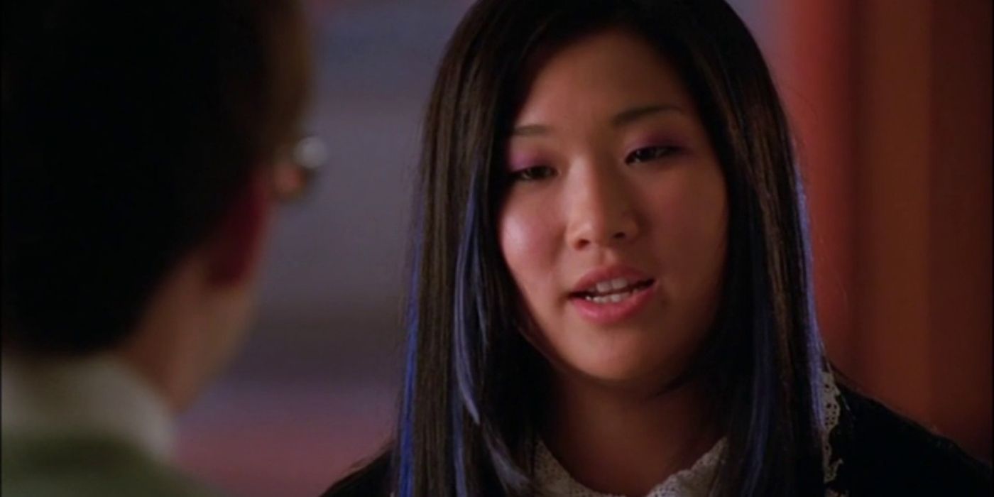 Tina talking to Artie in Glee.