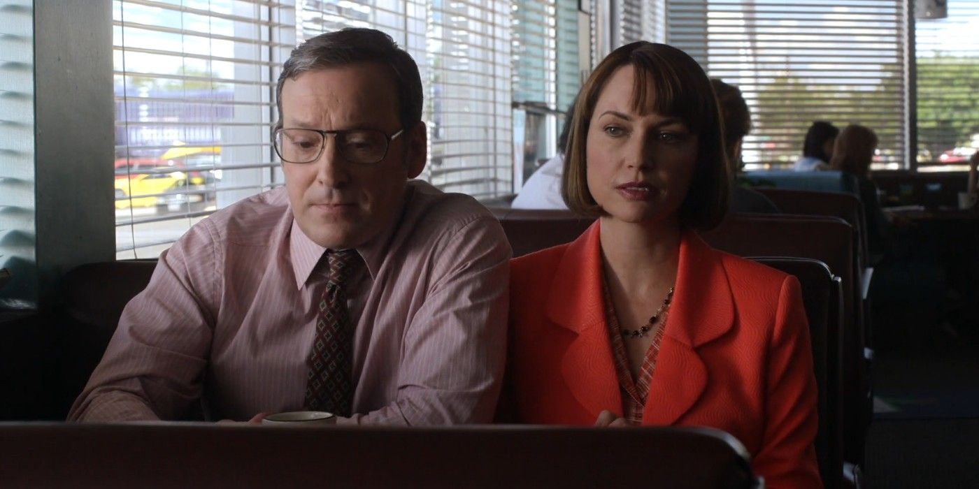 Jeremy Shamos as Craig Kettleman and Julie Ann Emery as Betsy in Better Call Saul