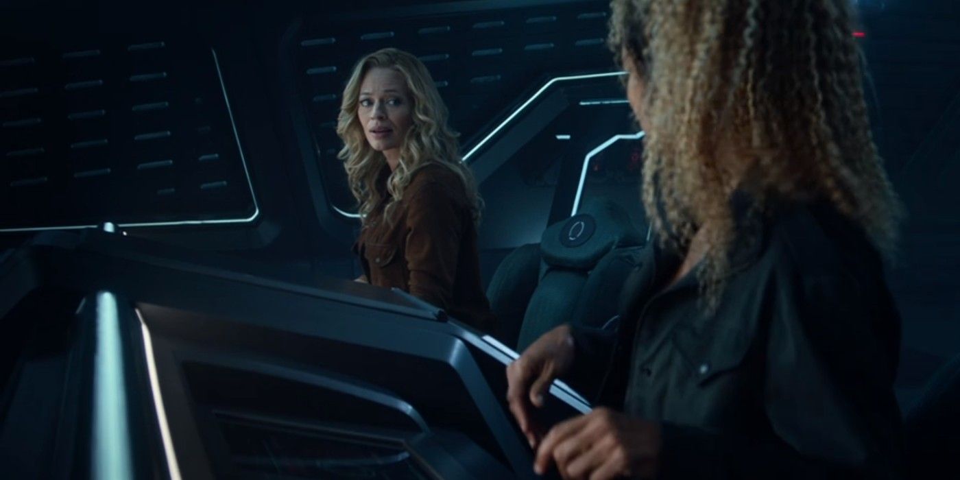Jeri Ryan as Seven and Michelle Hurd as Raffi in Star Trek Picard