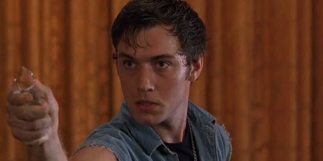 Jude Law in Midnight In The Garden Of Good And Evil
