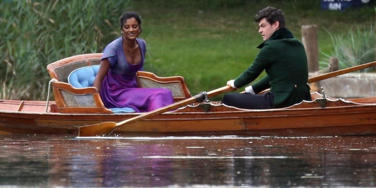 Kae and Mr.Dorset in a boat on the lake in Bridgerton season 2