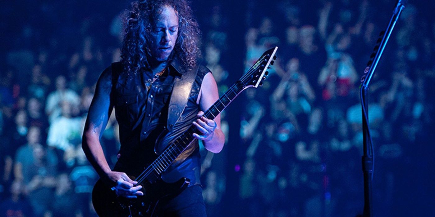 Kirk Hammett playing the guitar in Metallica Through The Never