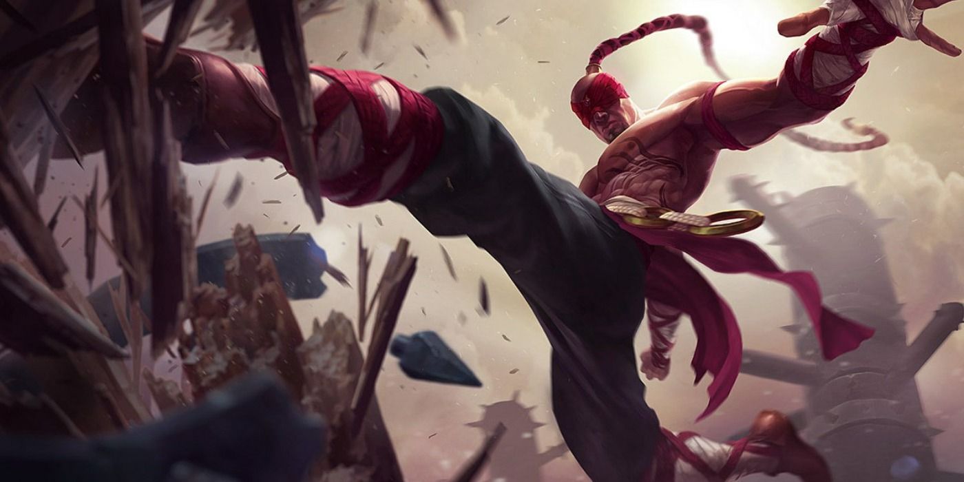 Lee Sin kicks a log in half