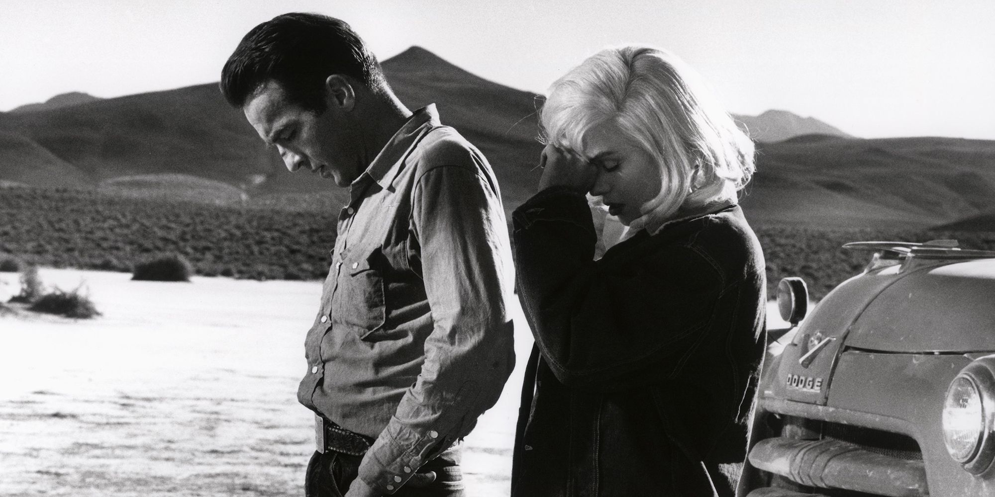 Perce and Roslyn in the desert in The Misfits.