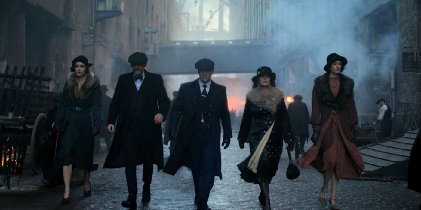 Ada, Arthur, Tommy, Polly and Lizzie walking in a line in Peaky Blinders