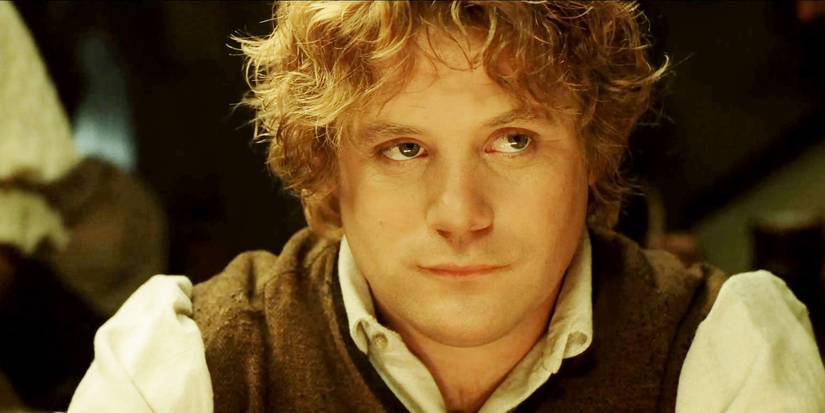 Sean Astin as Samwise sitting in a tavern in Lord Of The Rings: The Return of the King