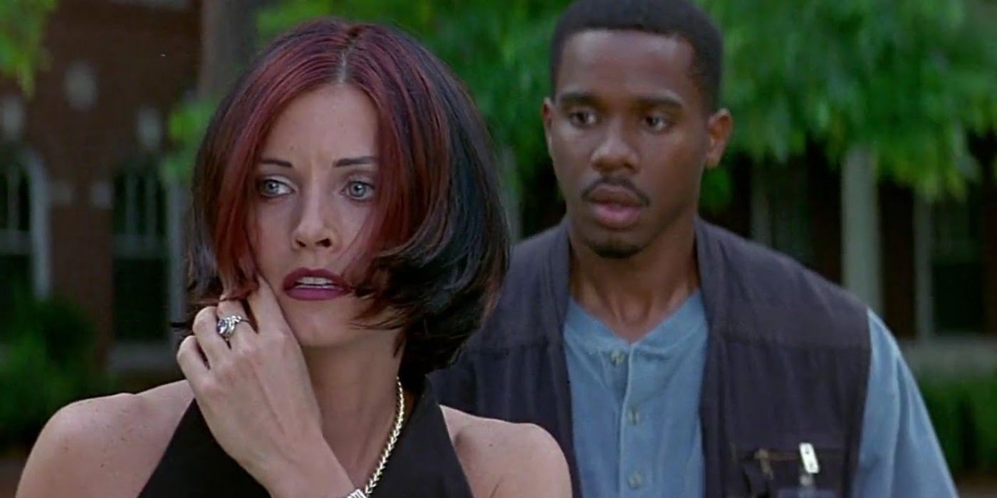 Gale and her cameraman looking startled in Scream 2.