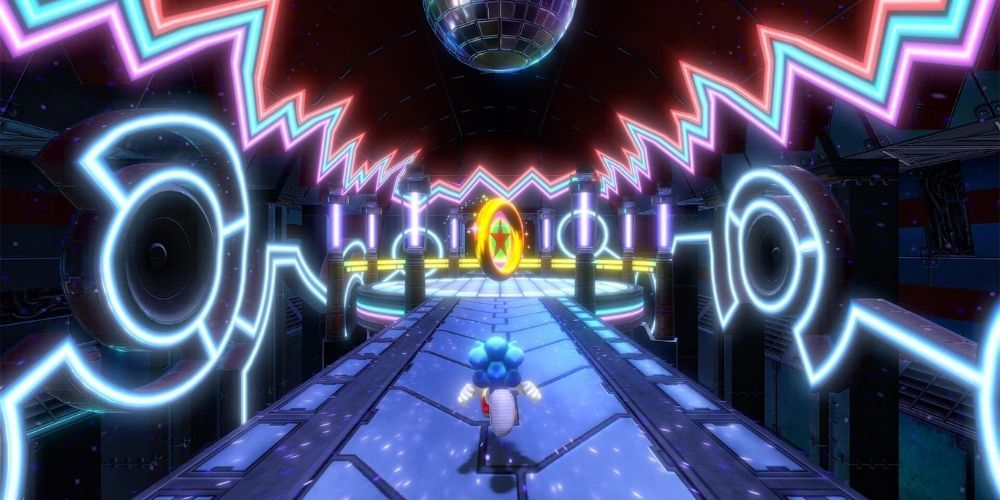 Sonic runs through a neon maze in Sonic Colors