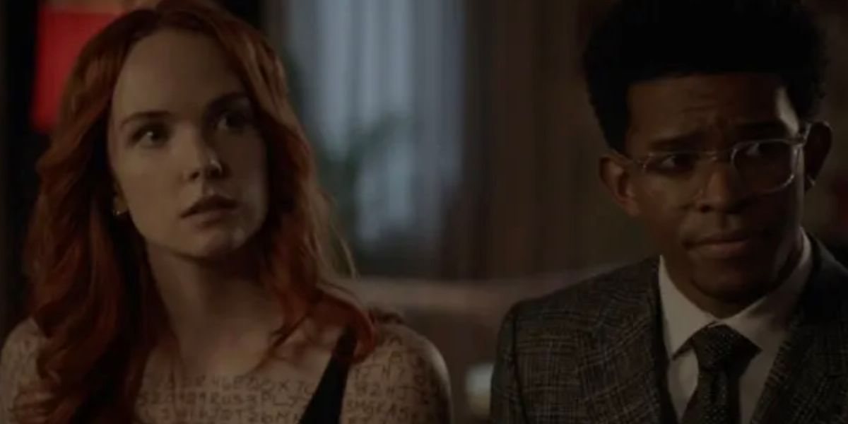 Stephanie Brown sits next to Luke Fox in Batwoman