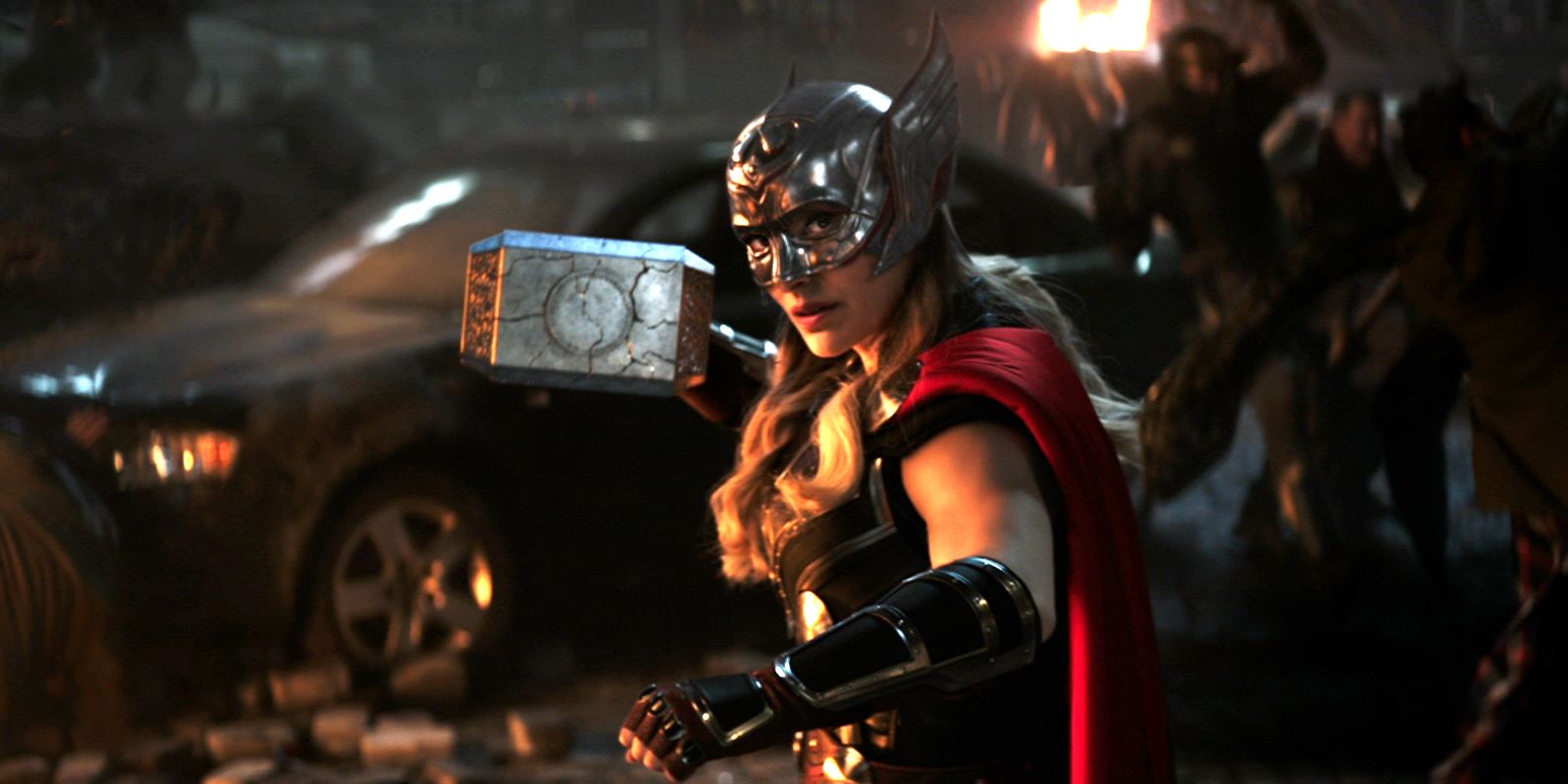 How Natalie Portman's Mighty Thor is Different From Hemsworth's Hero