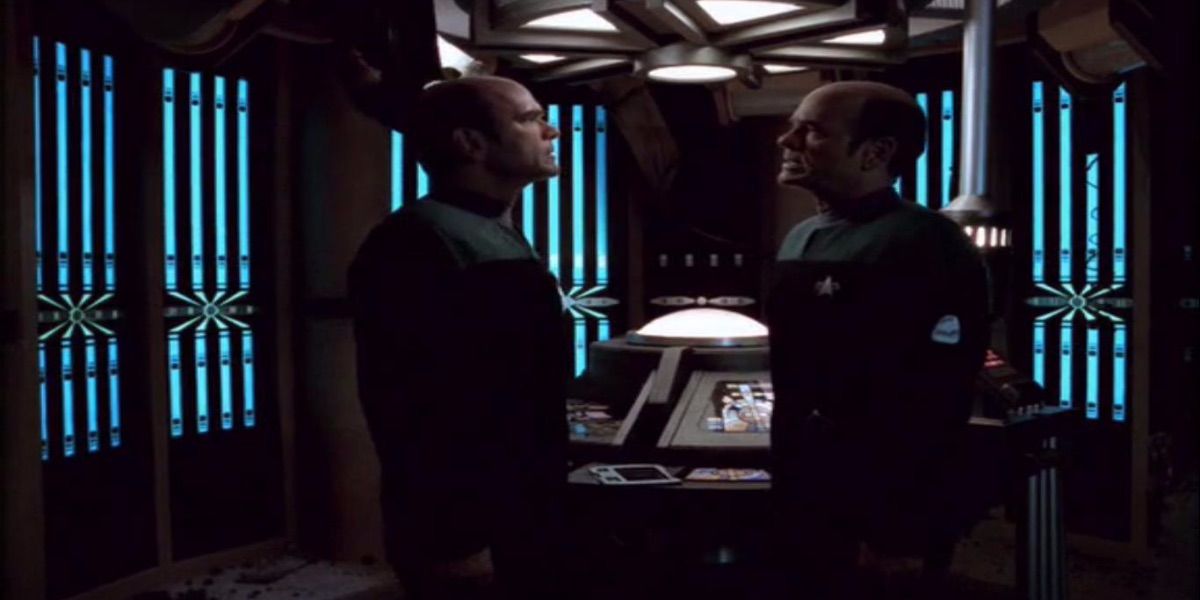 The Holographic Doctor speaks to himself in Voyager