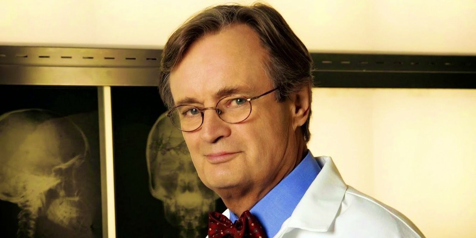 David McCallum posing as Ducky in NCIS