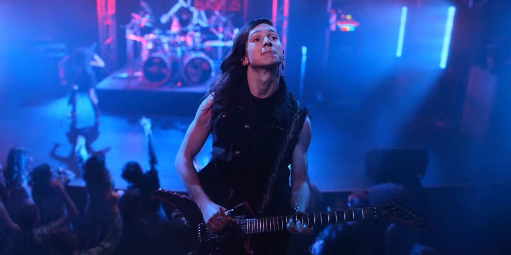 Hunter floating over the crowd, Metal Lords