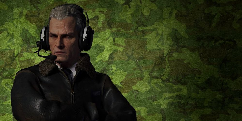 Major Zero wears a headset in Metal Gear Solid