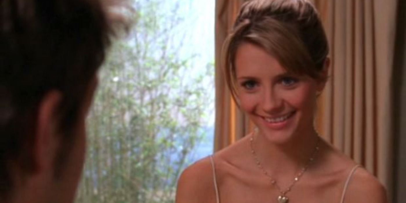 Marissa Cooper smiling on The OC