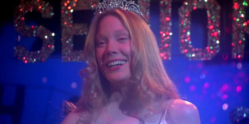 An image of Carrie White smiling in Carrie