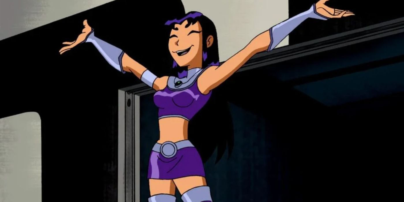Blackfire holds up her arms in Teen Titans