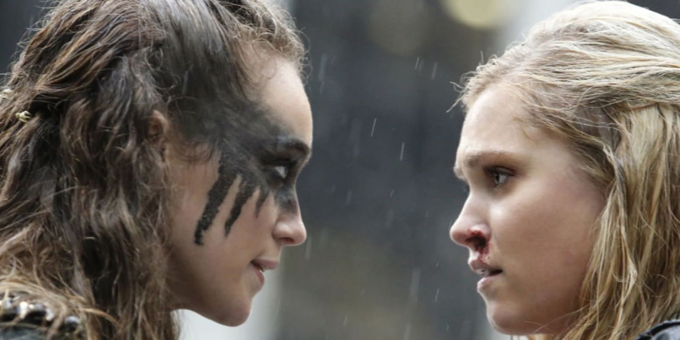 Clarke and Lexa stare into each other eyes in The 100