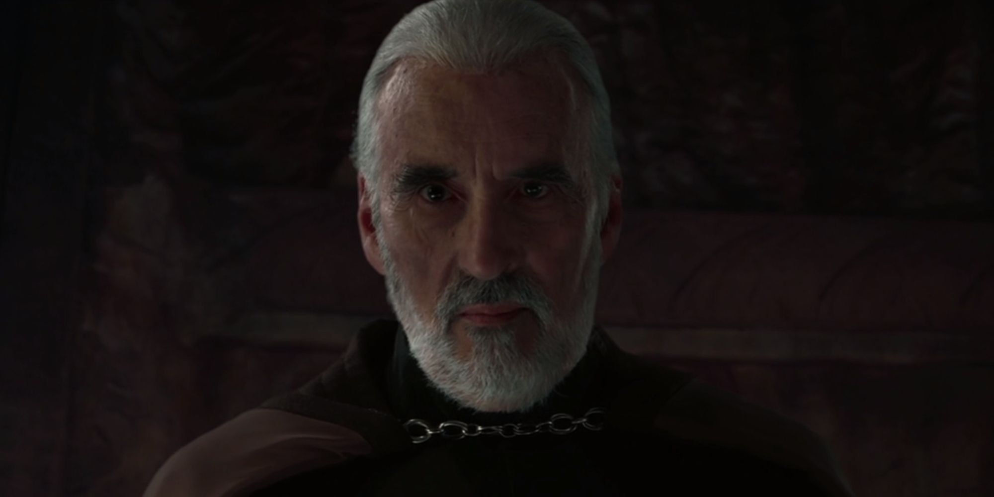 Count Dooku speaking with Master Yoda in Attack Of The Clones
