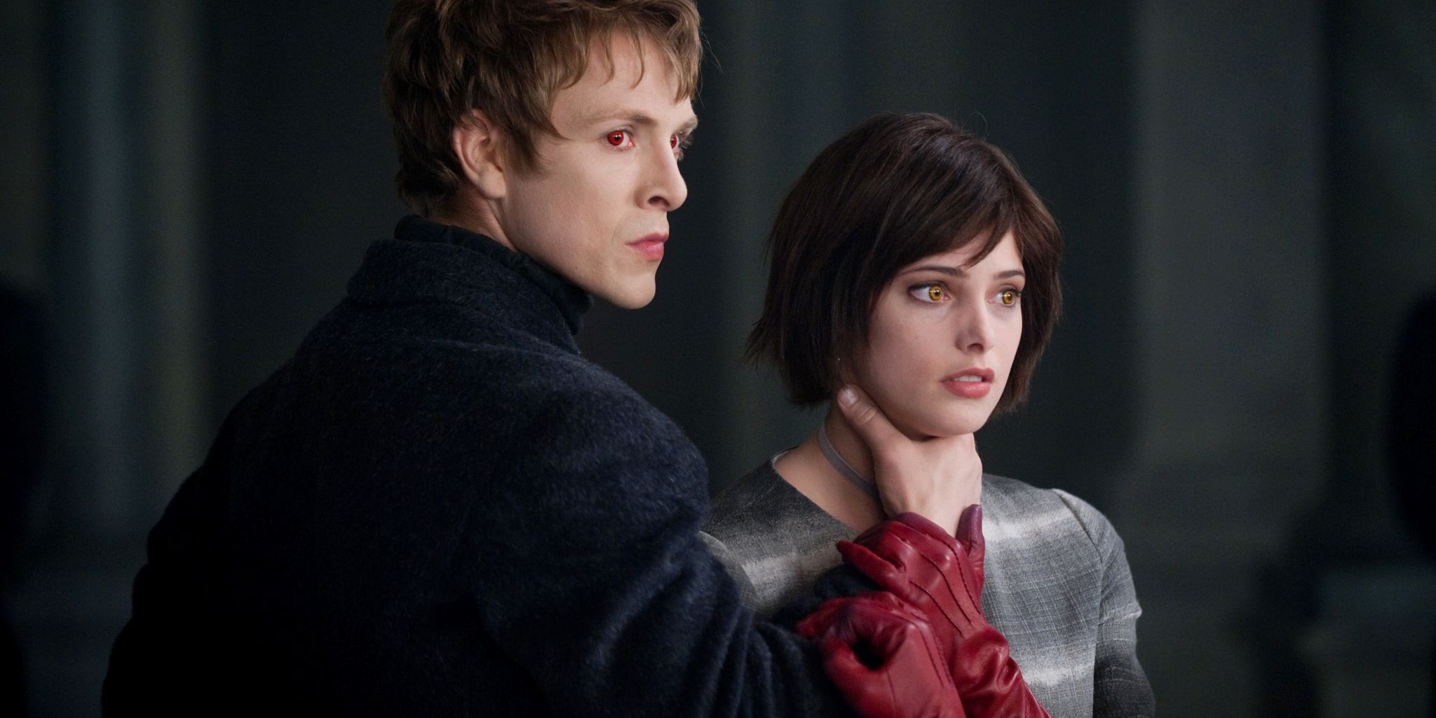 Demetri holds Alice back from Volturi