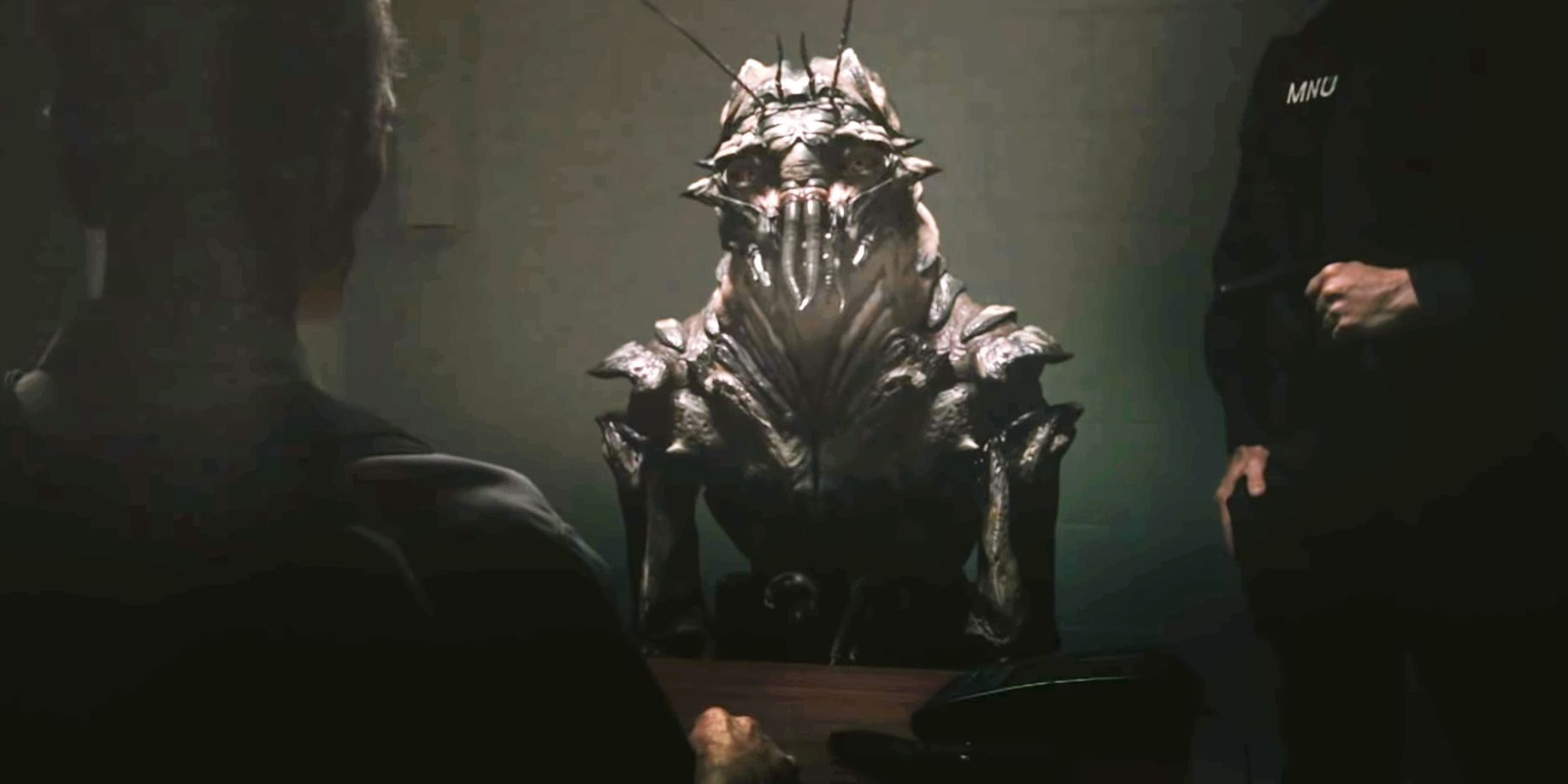 An alien being interrogated in District 9 