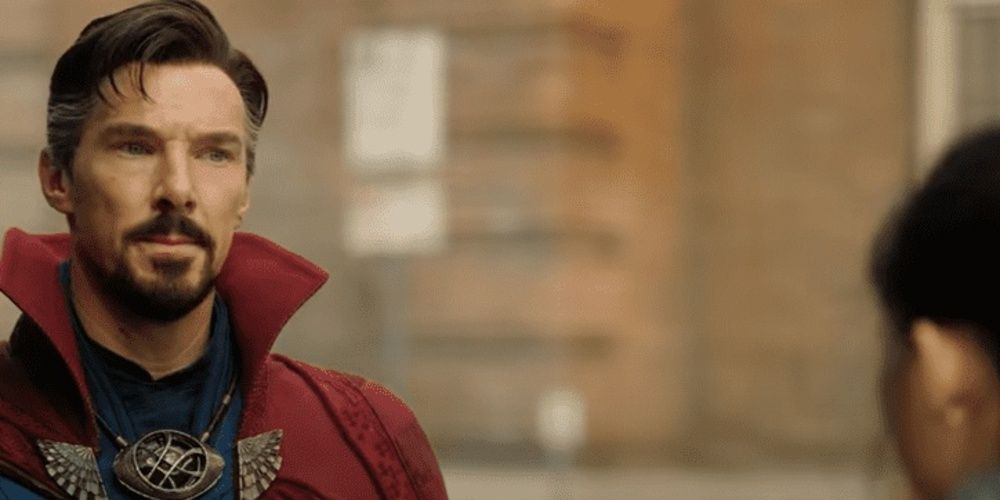 Doctor Strange talking to America Chavez