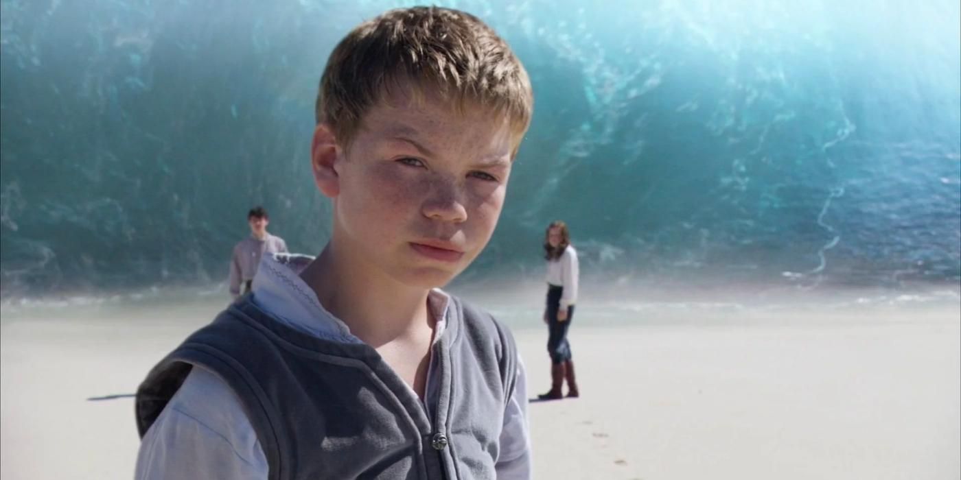 Will Poulter as Eustace Scrubb on the Beach Before the Portal in The Chronicles of Narnia: The Voyage of the Dawn Treader