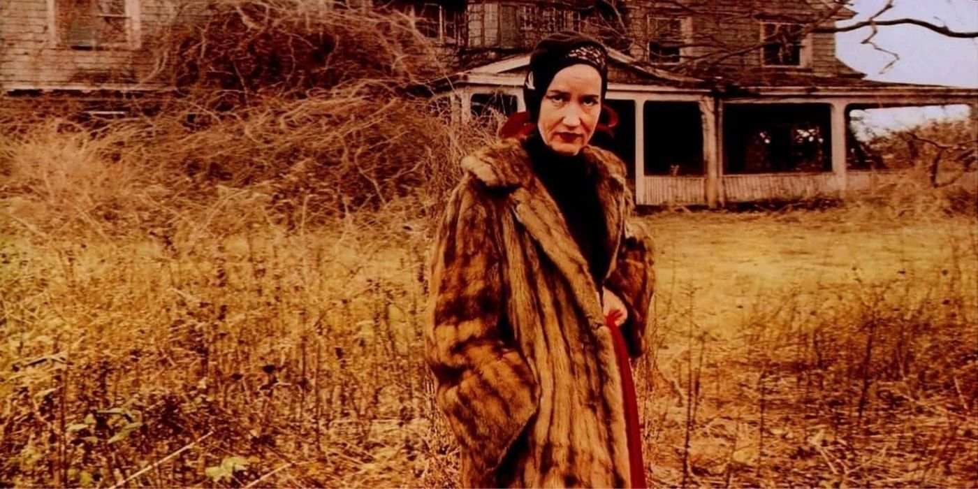 Little Edie on the poster for Grey Gardens.