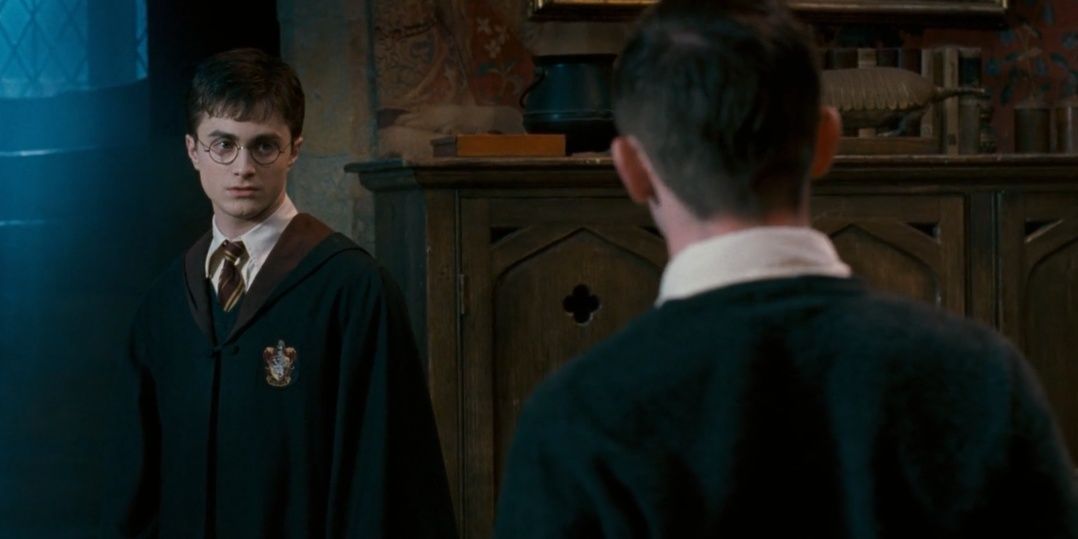 Harry Potter looking at Seamus in Order of the Phoenix 