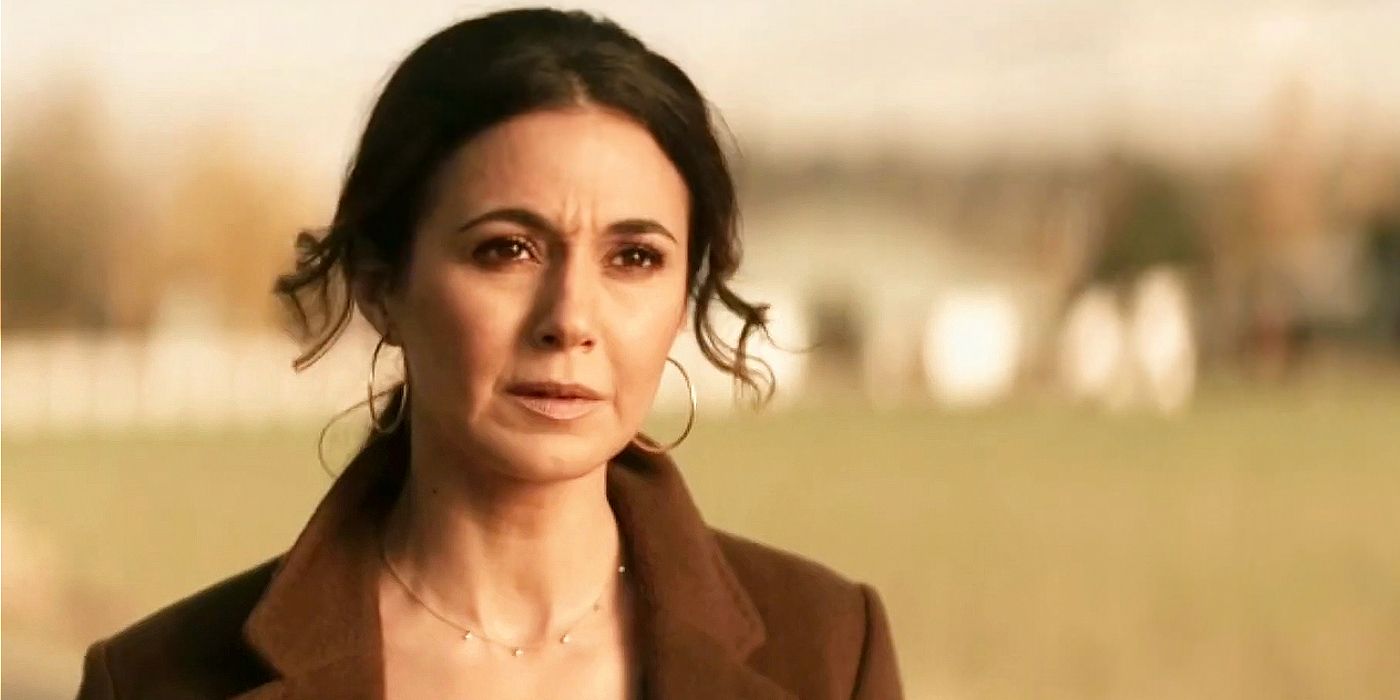 Lana Lang Stands in Street in Superman and Lois Season 2