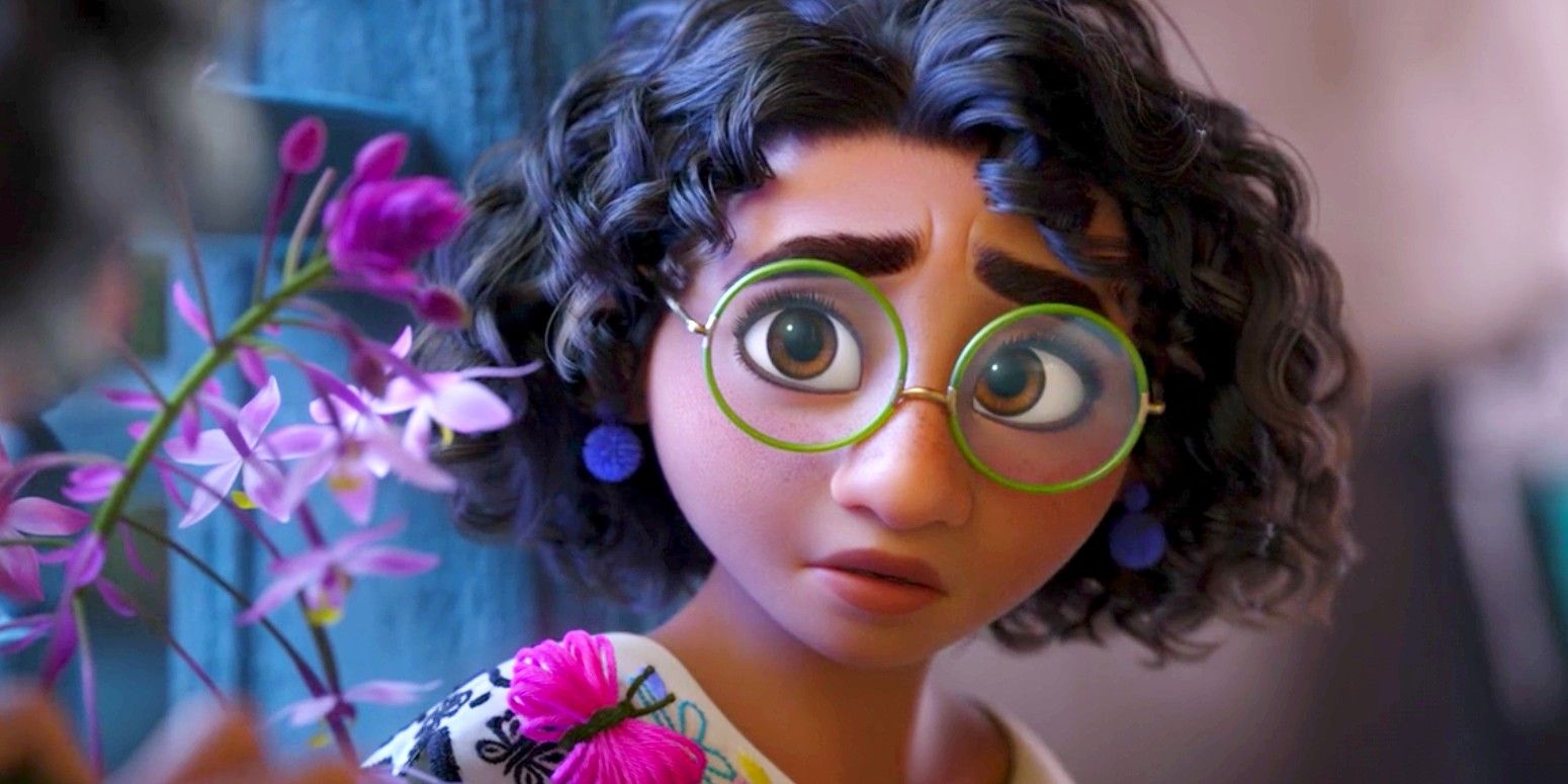 Why does Mirabel have glasses? If her mother can heal people with food,  wouldn't her eyes be healed to have perfect vision? : r/Encanto