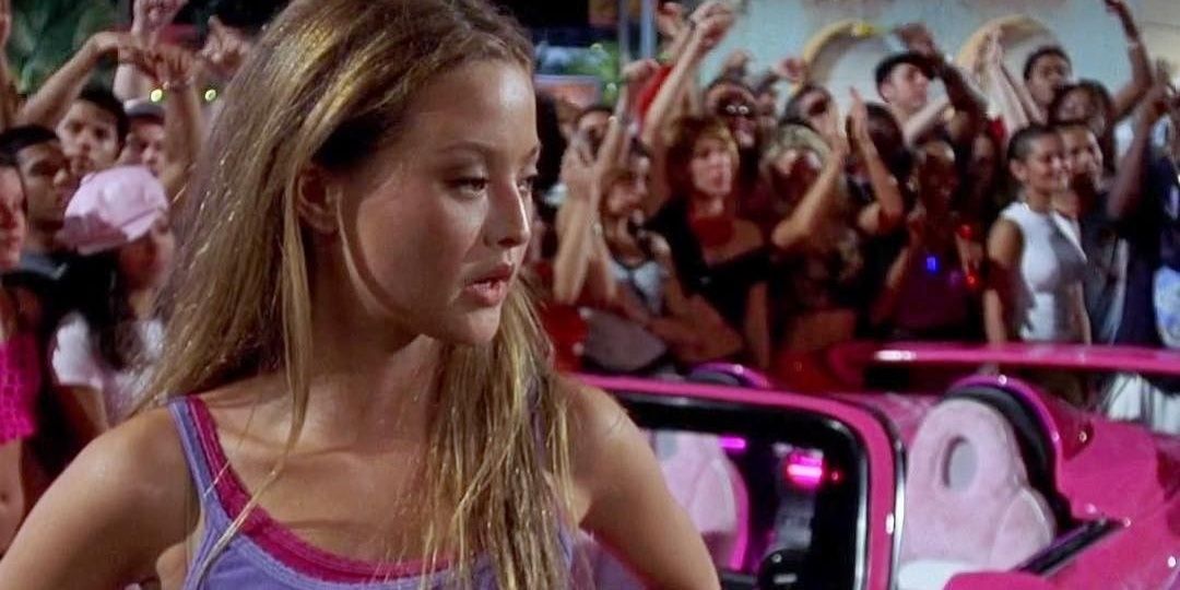 Suki greets Brian in 2 Fast 2 Furious