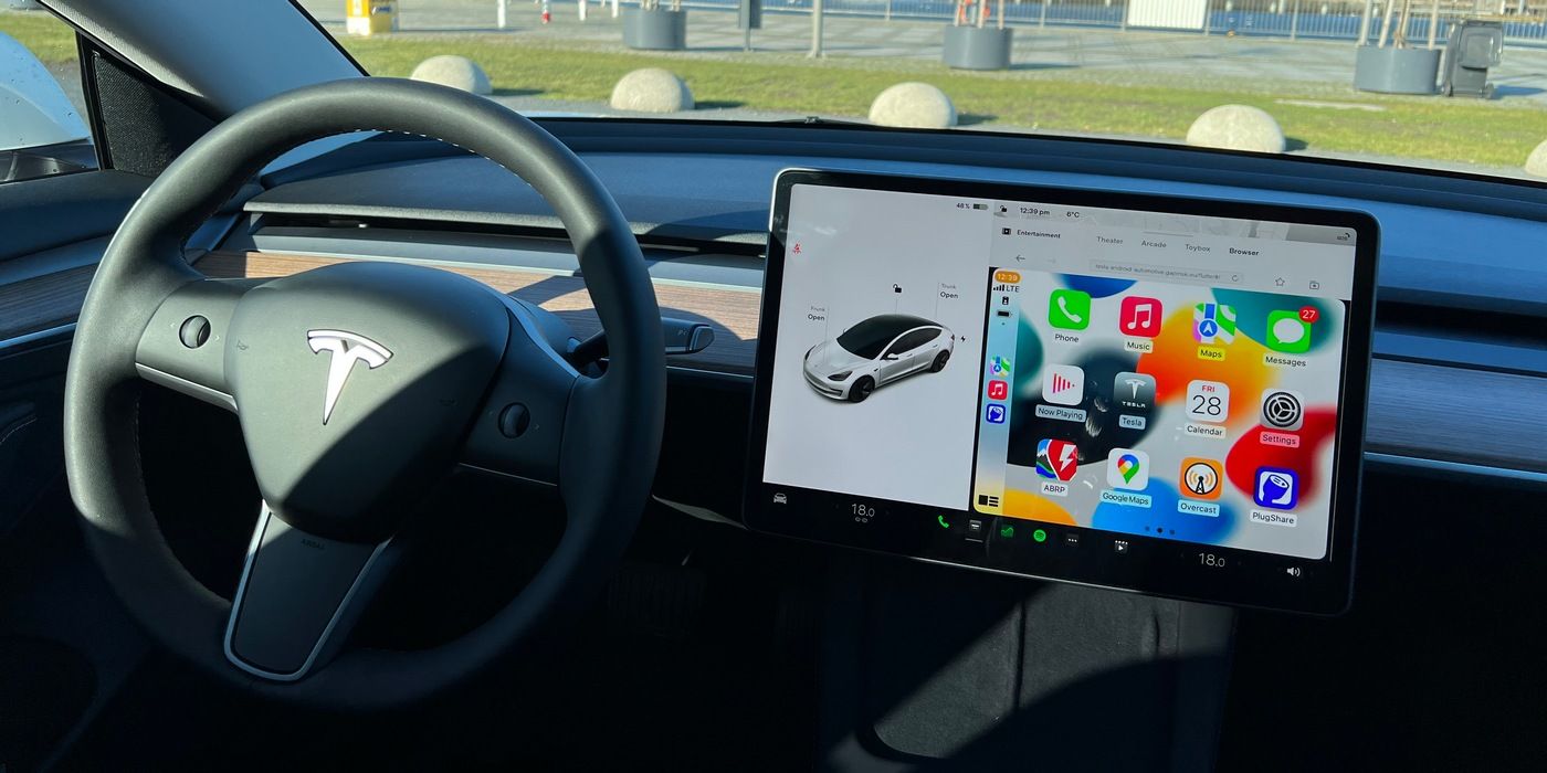 Tesla running Apple CarPlay
