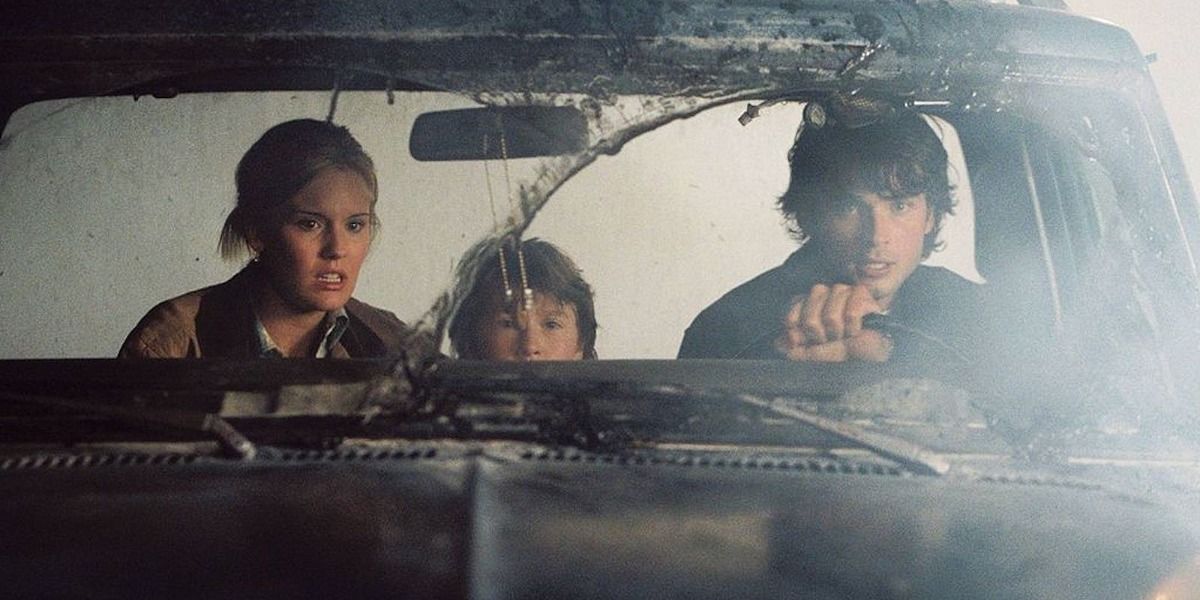 Maggie Grace, Cole Heppell, and Tom Welling in The Fog.