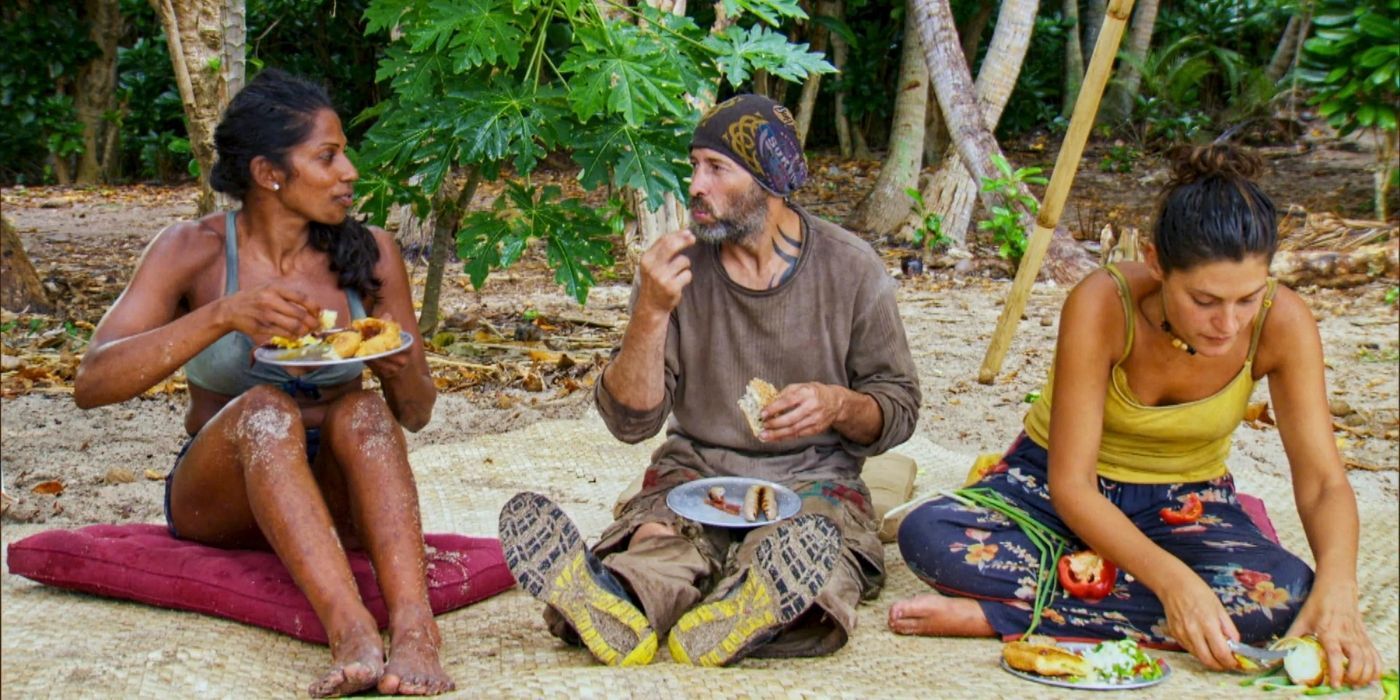 The final 3 eating at the beach in Survivor Winners at War.