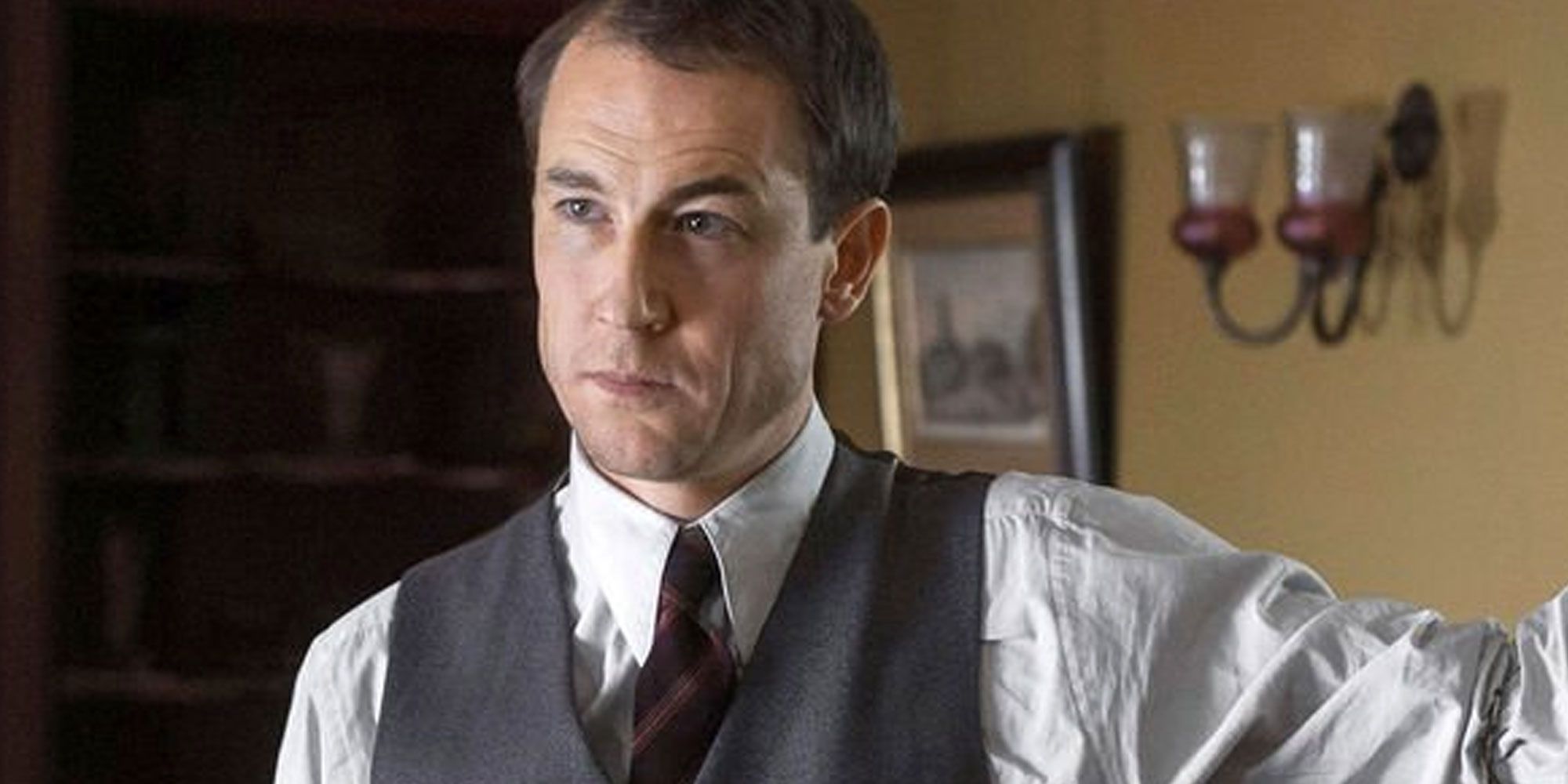 Outlander: 13 Hidden Details About Frank Randall Everyone Missed