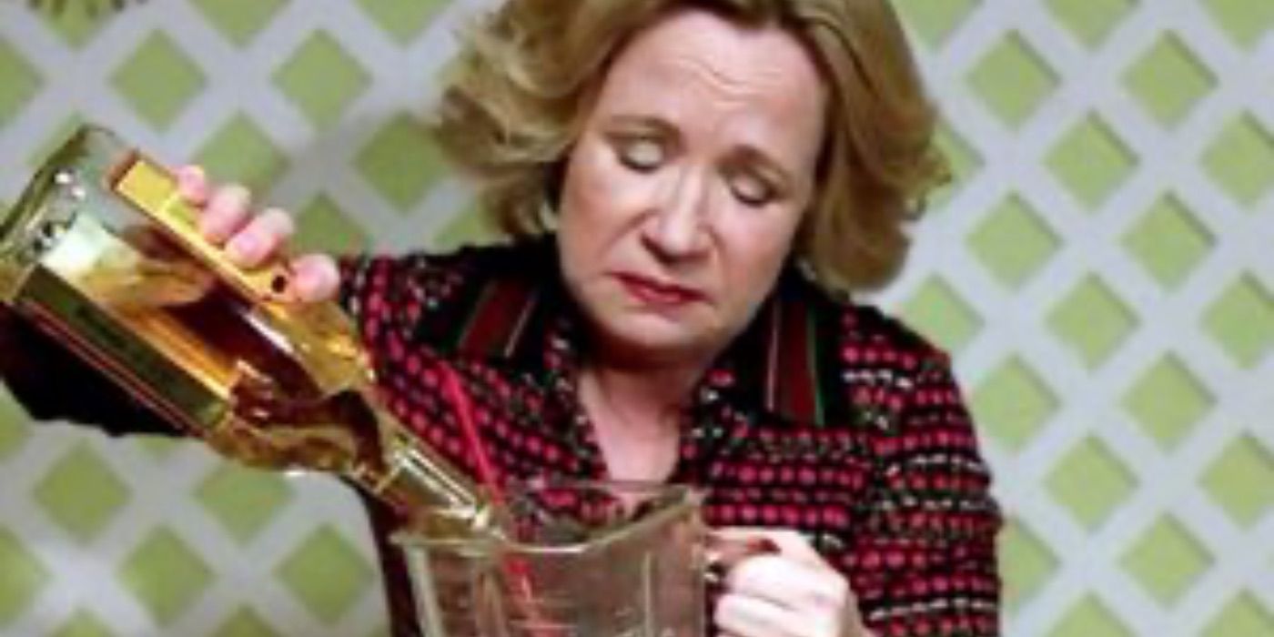 Kitty Forman pouring drink on That 70s Show