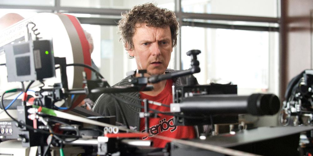 Michel Gondry stands behind the camera to film a shot